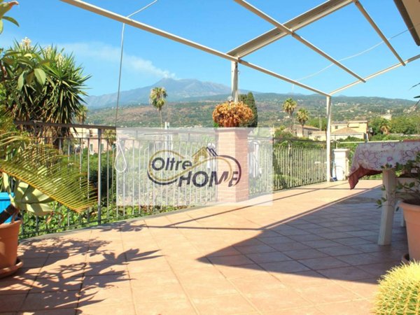 intera palazzina in vendita a Fiumefreddo di Sicilia