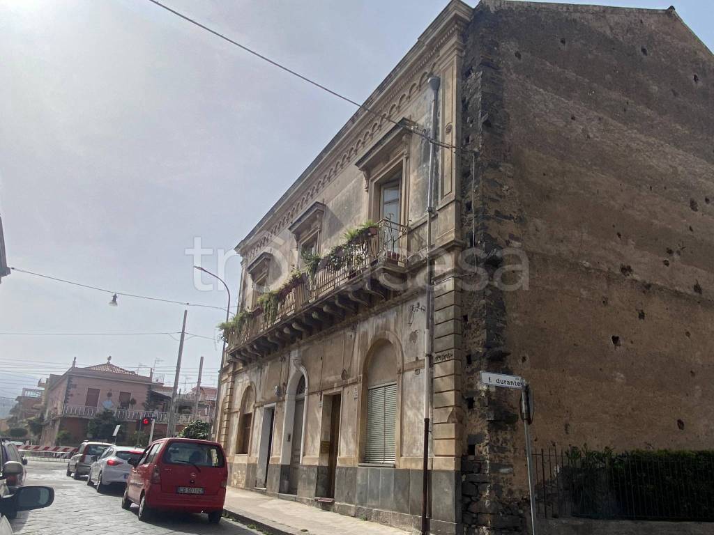 casa indipendente in vendita a Fiumefreddo di Sicilia