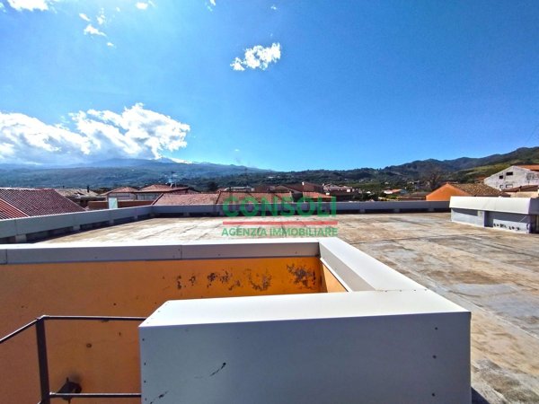 casa indipendente in vendita a Fiumefreddo di Sicilia