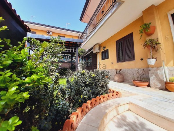 casa indipendente in vendita a Fiumefreddo di Sicilia