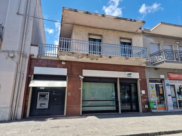 negozio in vendita a Fiumefreddo di Sicilia