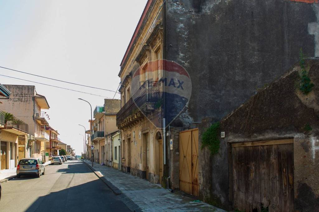 appartamento in vendita a Fiumefreddo di Sicilia