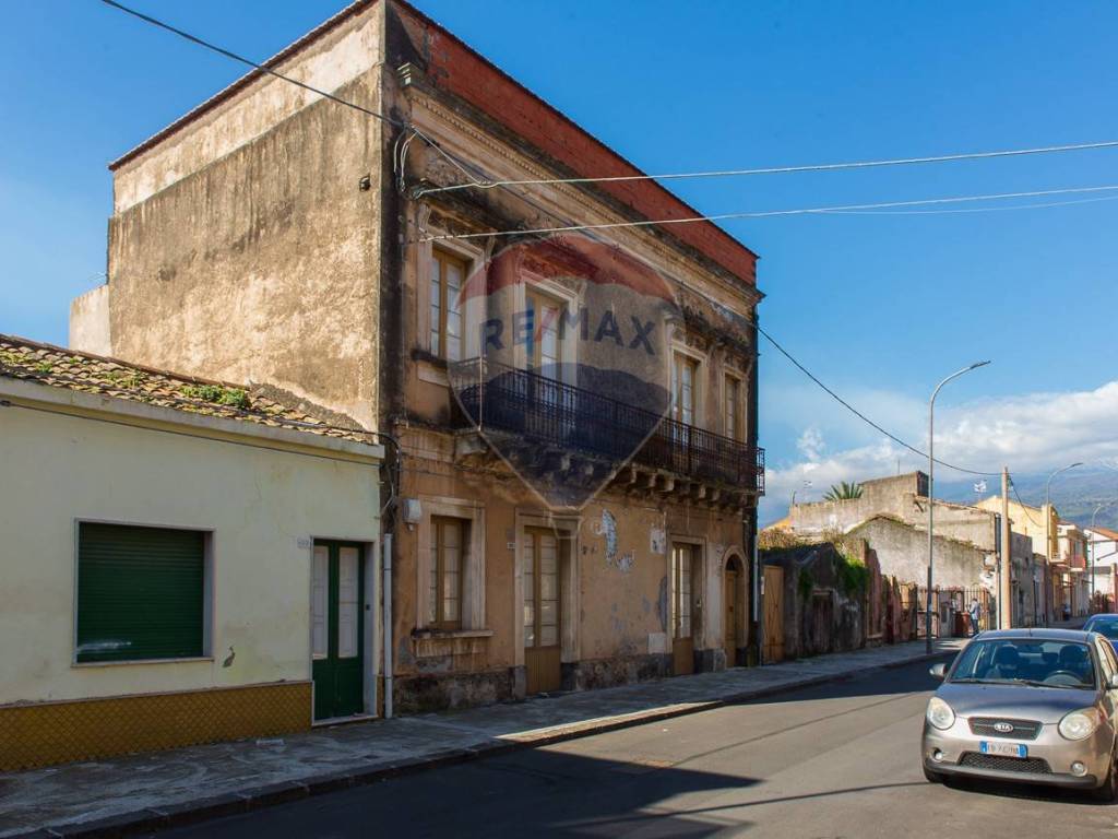 casa indipendente in vendita a Fiumefreddo di Sicilia