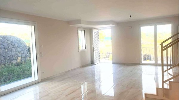 casa indipendente in vendita a Fiumefreddo di Sicilia