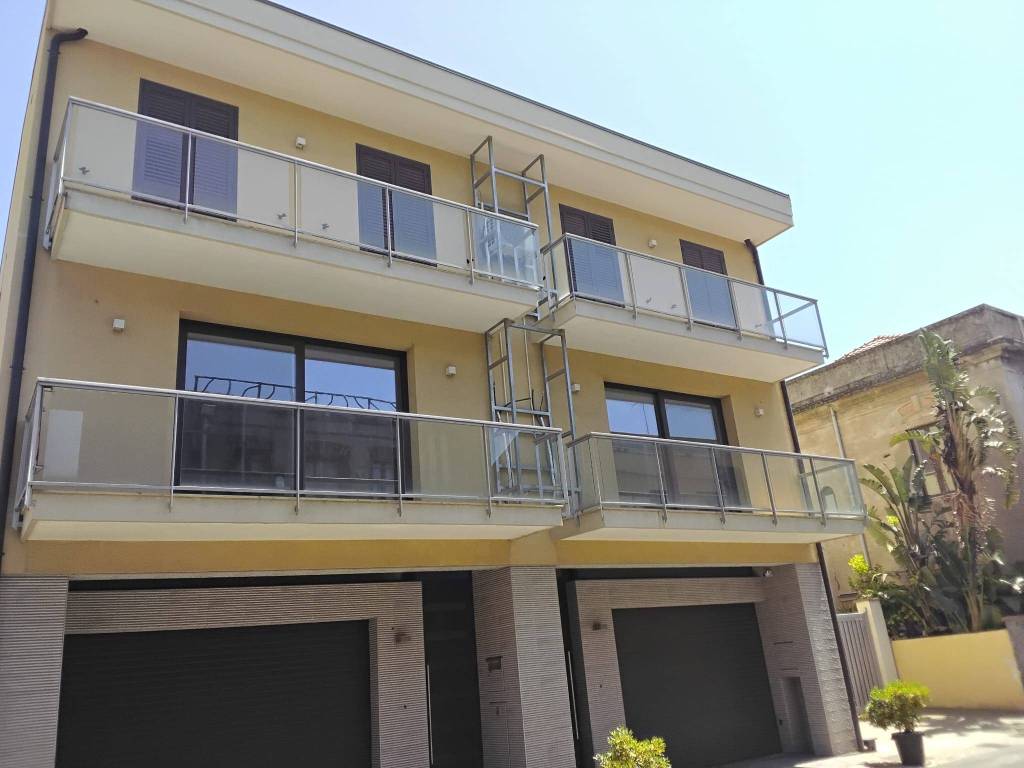 casa indipendente in vendita a Fiumefreddo di Sicilia