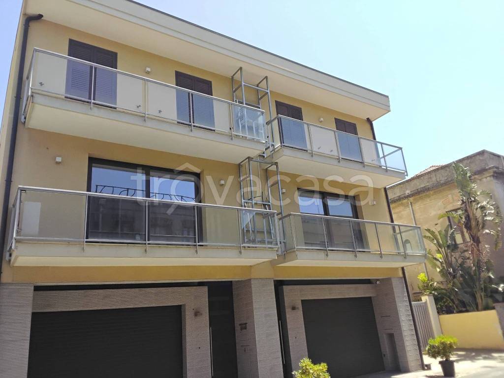 casa indipendente in vendita a Fiumefreddo di Sicilia