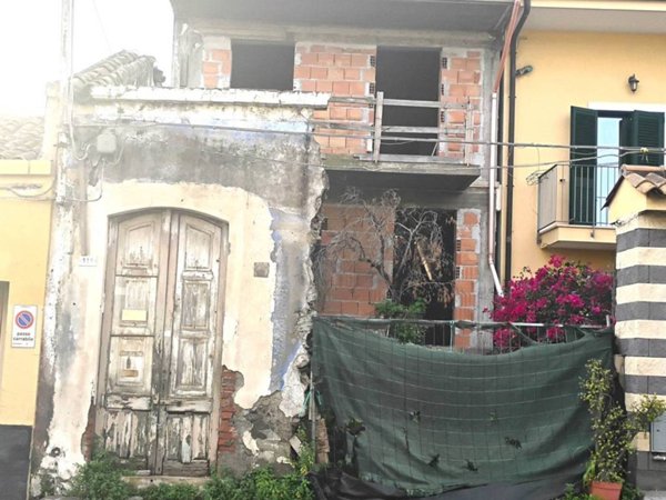 casa indipendente in vendita a Fiumefreddo di Sicilia