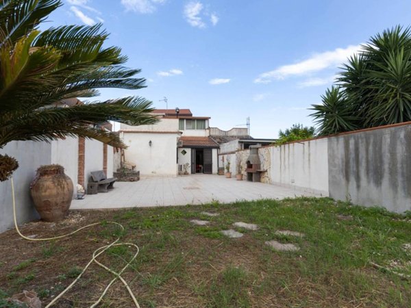 casa indipendente in vendita a Fiumefreddo di Sicilia