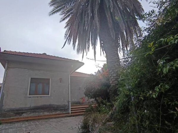 casa indipendente in vendita a Fiumefreddo di Sicilia