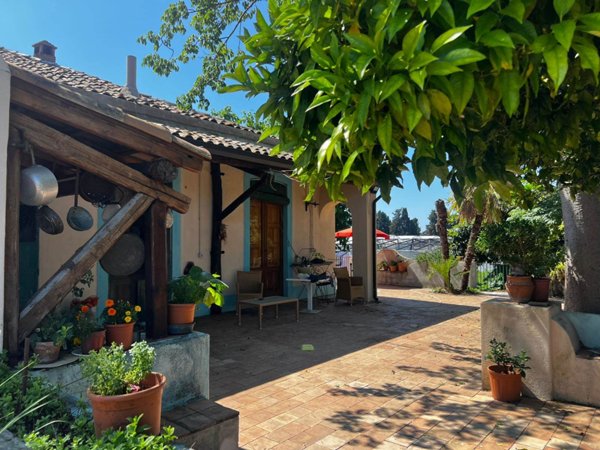 casa indipendente in vendita a Fiumefreddo di Sicilia