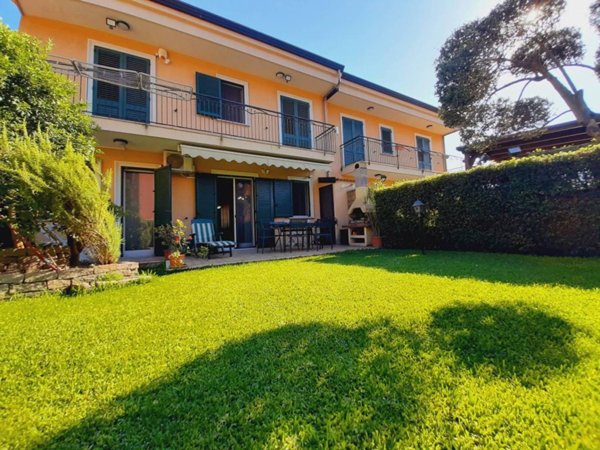 casa indipendente in vendita a Fiumefreddo di Sicilia