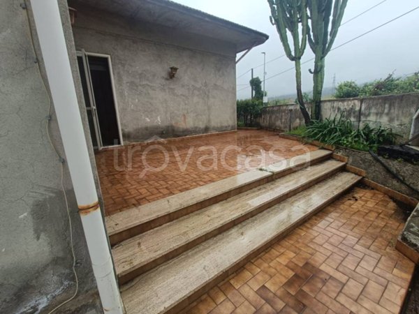 casa indipendente in vendita a Fiumefreddo di Sicilia