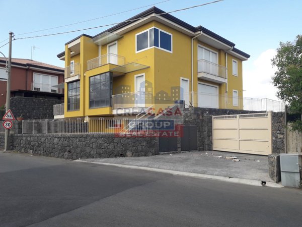 casa indipendente in vendita a Fiumefreddo di Sicilia in zona Diana