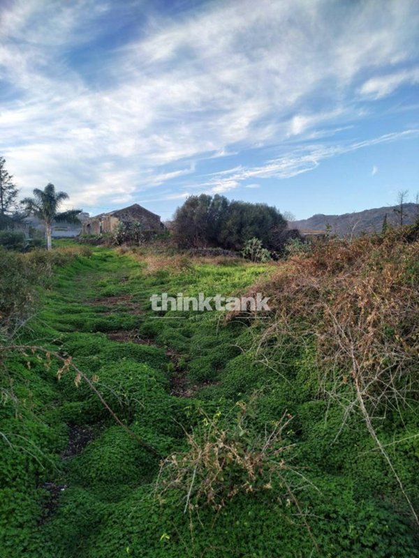 casa indipendente in vendita a Fiumefreddo di Sicilia