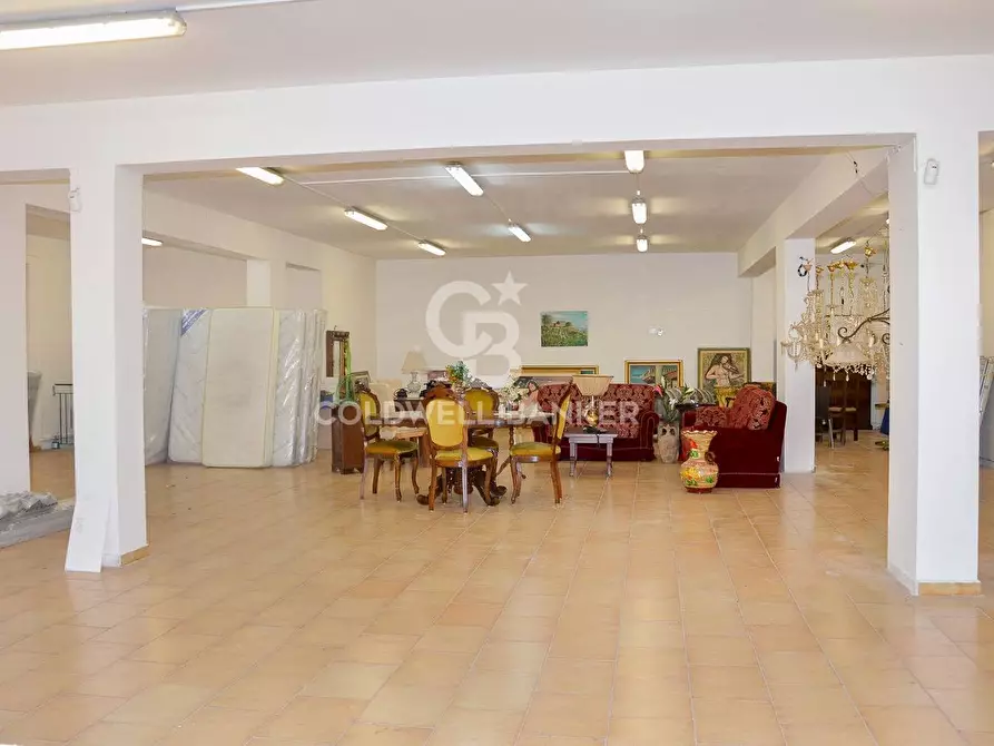 locale commerciale in vendita a Fiumefreddo di Sicilia in zona Diana