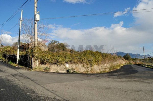 casa indipendente in vendita a Fiumefreddo di Sicilia