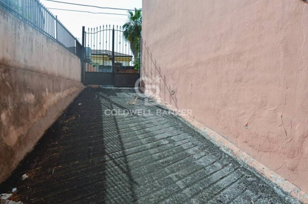 locale commerciale in vendita a Fiumefreddo di Sicilia in zona Diana