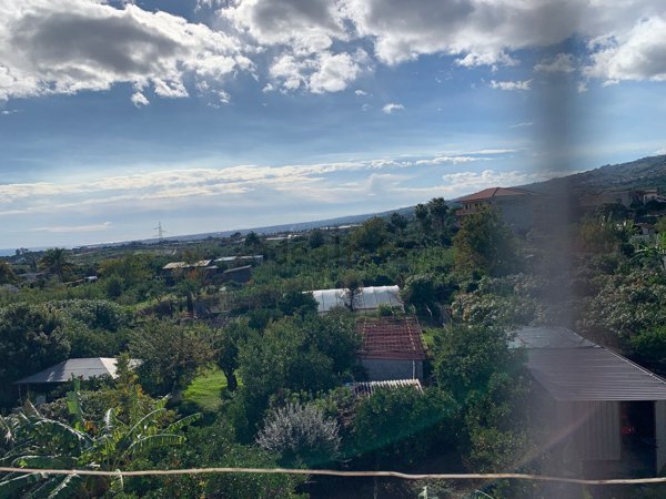 appartamento in vendita a Fiumefreddo di Sicilia in zona Feudogrande