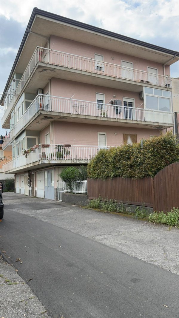 appartamento in vendita a Fiumefreddo di Sicilia