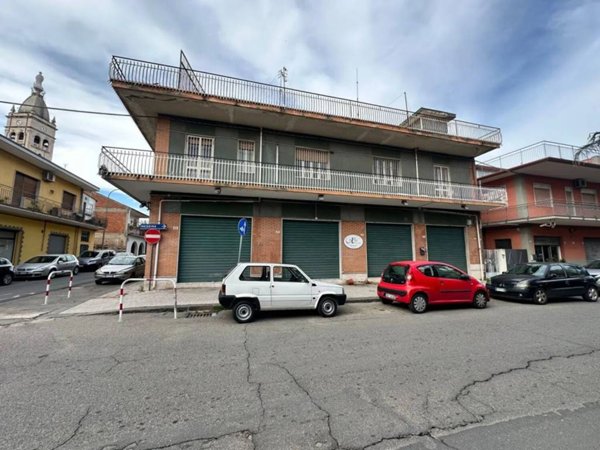 intera palazzina in vendita a Fiumefreddo di Sicilia