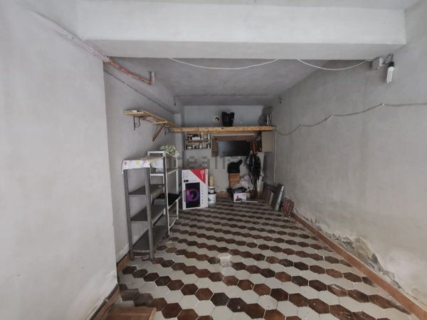 locale di sgombero in vendita a Fiumefreddo di Sicilia