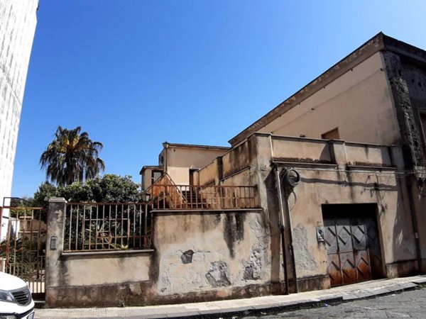 casa indipendente in vendita a Fiumefreddo di Sicilia