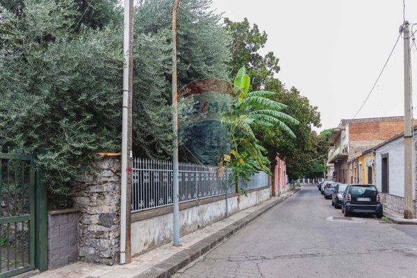 casa indipendente in vendita a Fiumefreddo di Sicilia in zona Liberto