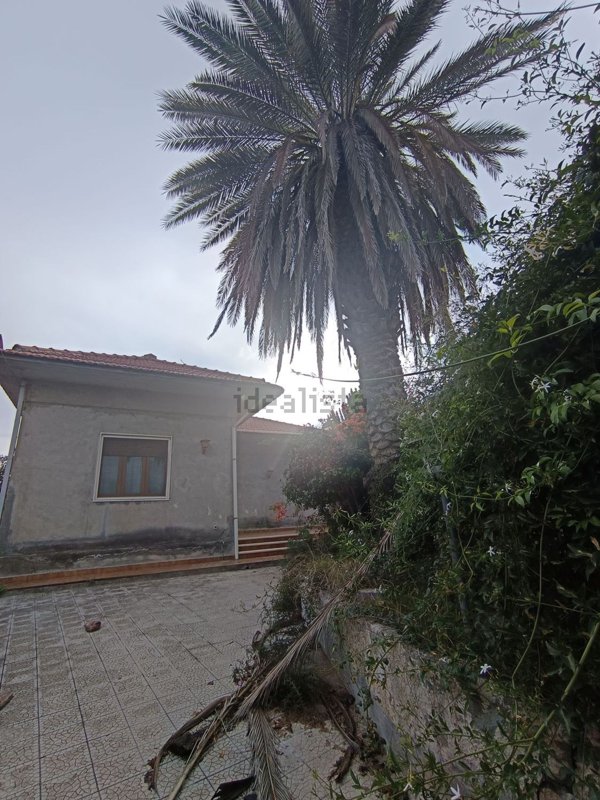 casa indipendente in vendita a Fiumefreddo di Sicilia
