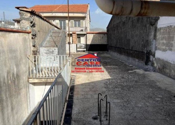 casa indipendente in vendita a Fiumefreddo di Sicilia