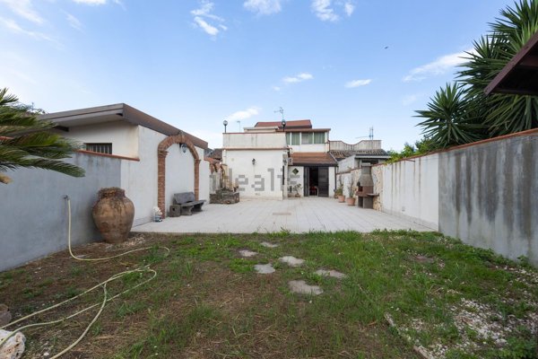 casa indipendente in vendita a Fiumefreddo di Sicilia