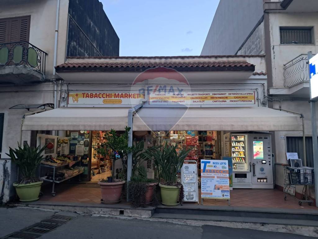 negozio in vendita a Fiumefreddo di Sicilia in zona Feudogrande
