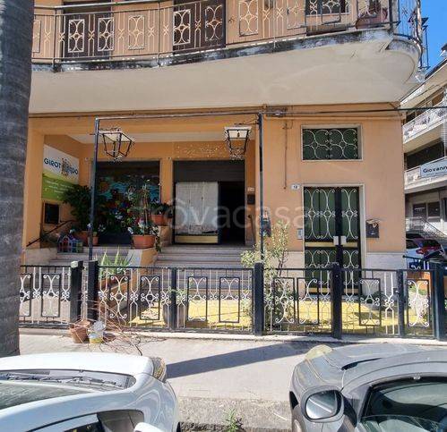 negozio in vendita a Fiumefreddo di Sicilia