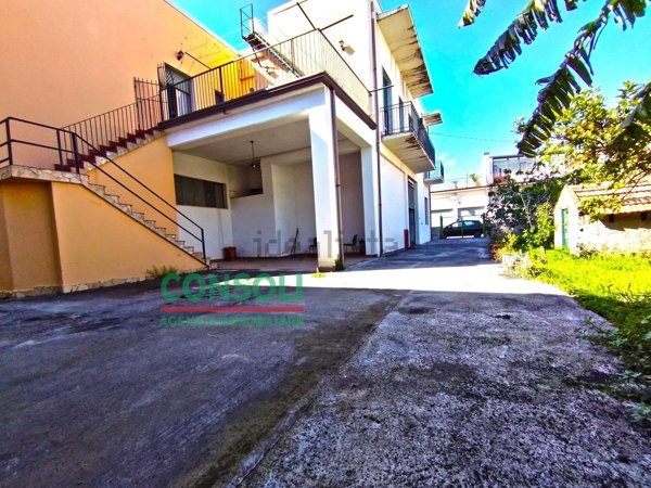 casa indipendente in vendita a Fiumefreddo di Sicilia