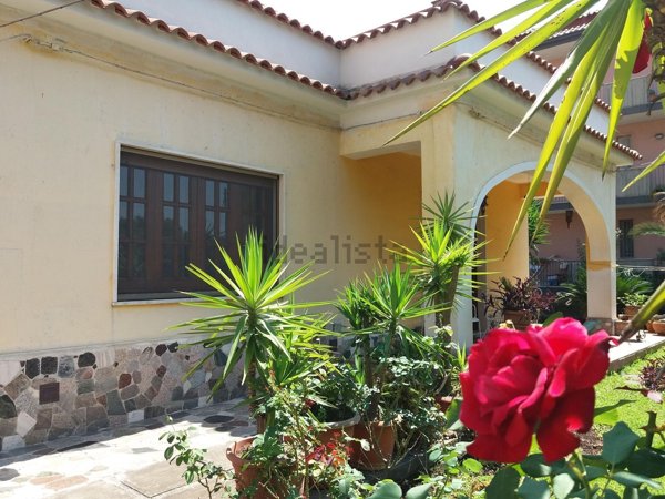 casa indipendente in vendita a Fiumefreddo di Sicilia