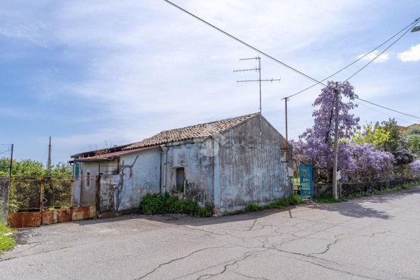 casa indipendente in vendita a Fiumefreddo di Sicilia