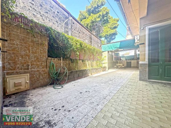 casa indipendente in vendita a Fiumefreddo di Sicilia