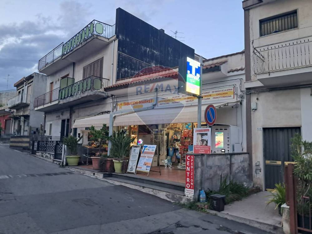 negozio in vendita a Fiumefreddo di Sicilia in zona Feudogrande