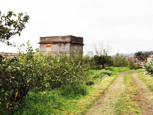 terreno agricolo in vendita a Fiumefreddo di Sicilia in zona Civì