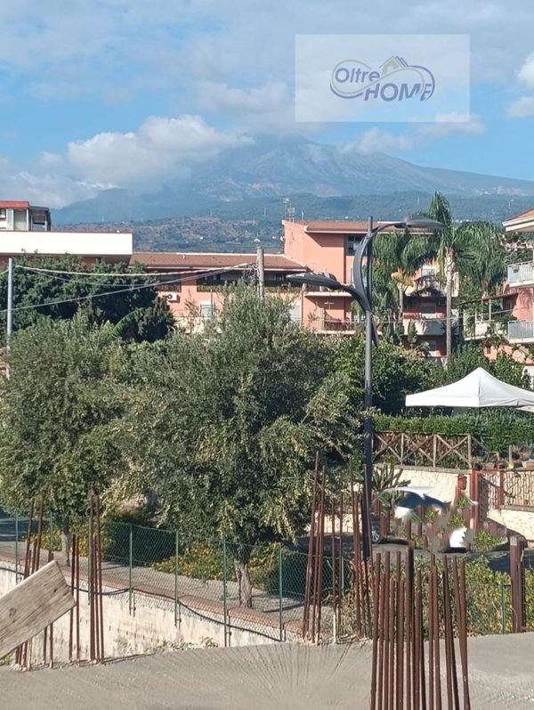 casa indipendente in vendita a Fiumefreddo di Sicilia