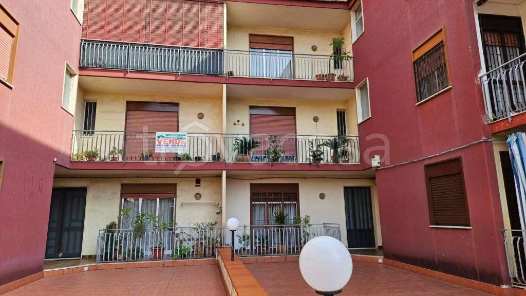 appartamento in vendita a Fiumefreddo di Sicilia