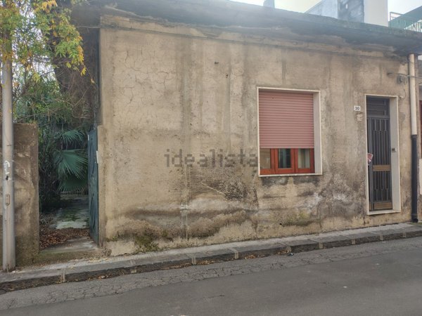 casa indipendente in vendita a Fiumefreddo di Sicilia