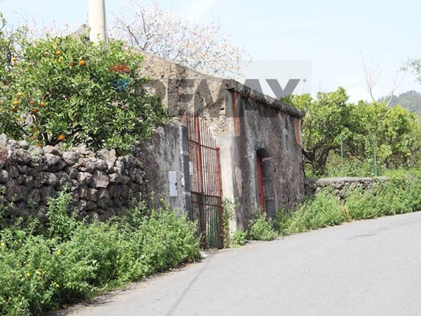 casa indipendente in vendita a Fiumefreddo di Sicilia in zona Civì