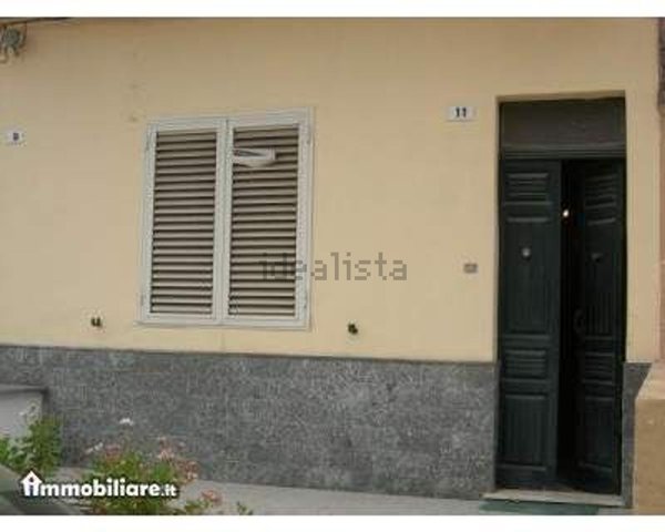 esavano in vendita a Fiumefreddo di Sicilia