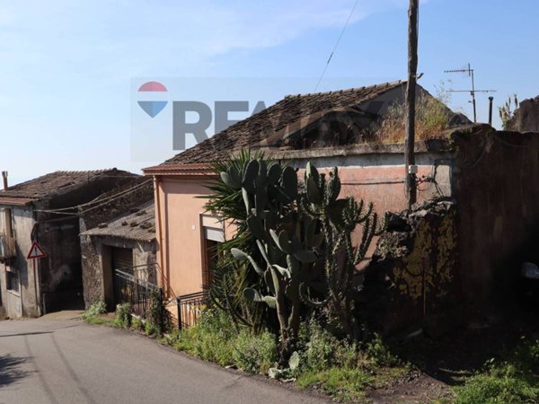 casa indipendente in vendita a Fiumefreddo di Sicilia in zona Civì