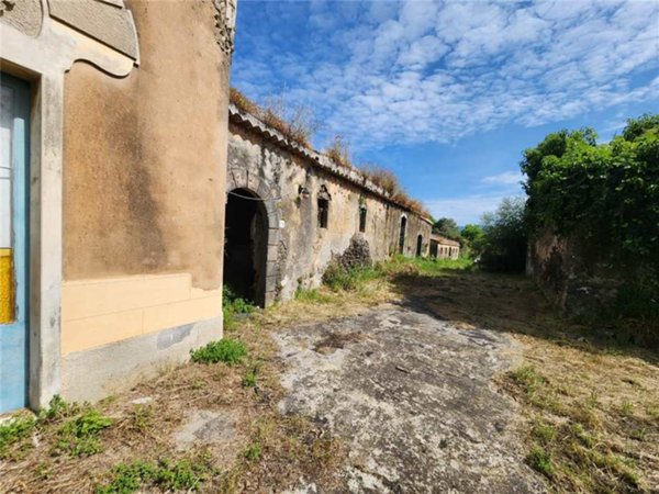 terreno edificabile in vendita a Fiumefreddo di Sicilia
