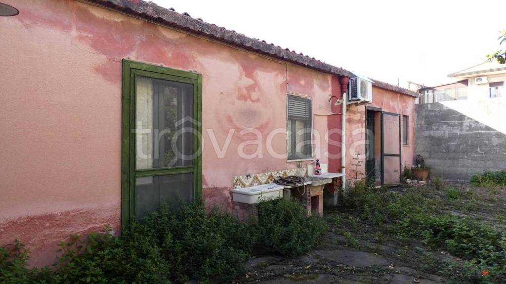 casa indipendente in vendita a Fiumefreddo di Sicilia in zona Civì