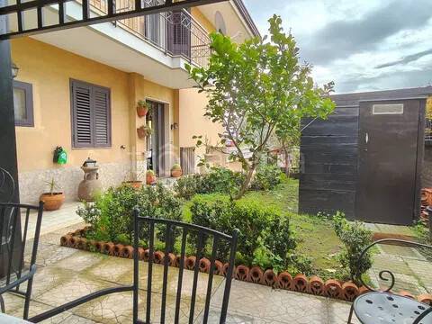 casa indipendente in vendita a Fiumefreddo di Sicilia in zona Torrerossa