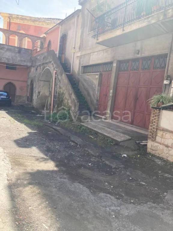 casa indipendente in vendita a Fiumefreddo di Sicilia