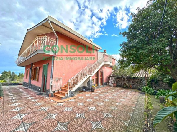 casa indipendente in vendita a Giarre