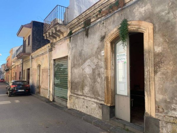 appartamento in vendita a Giarre in zona Macchia